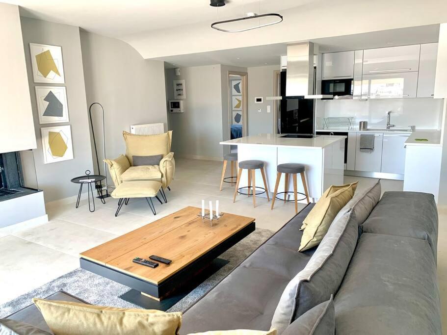 Fab New Flat In Central Athens W/ Acropolis Views エクステリア 写真